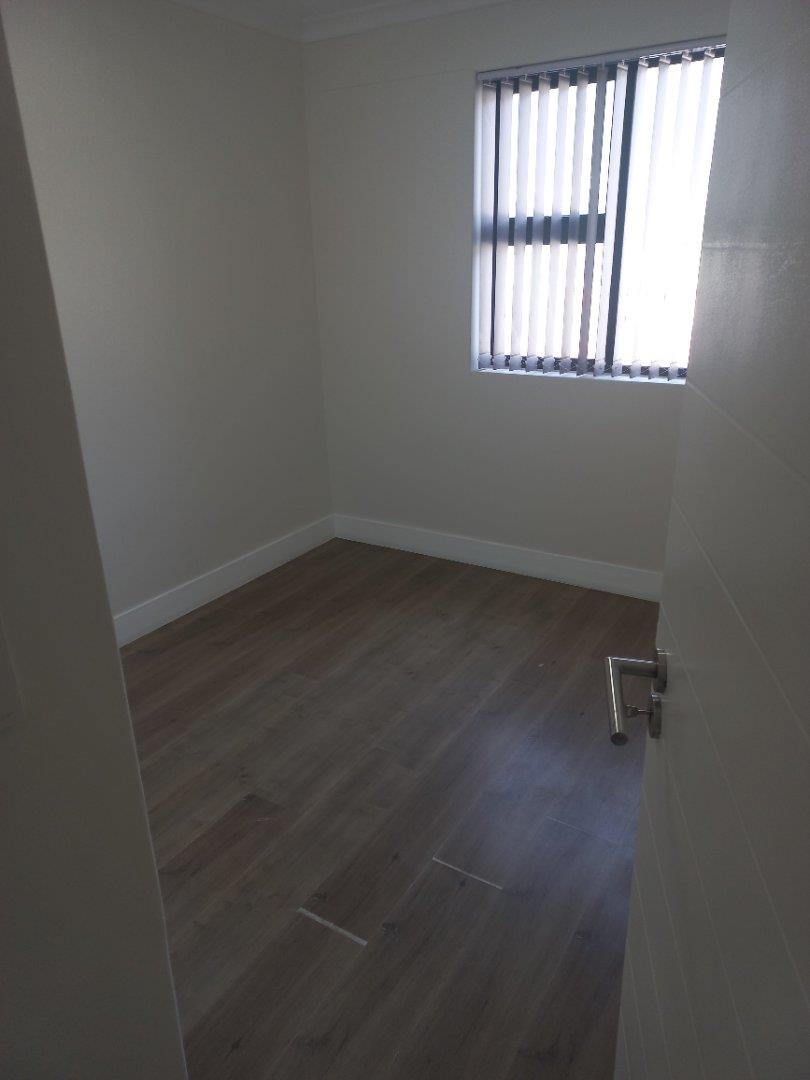 To Let 2 Bedroom Property for Rent in Zonnebloem Western Cape